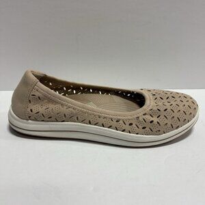 Clark’s Women’s Breeze Roam Slip-On Flats Sand, Size 7 M